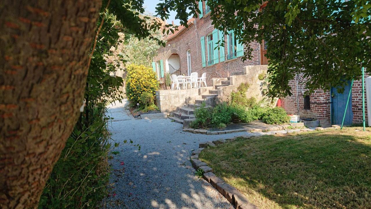 Les Chambres Du Relais Liettres Buitenkant foto